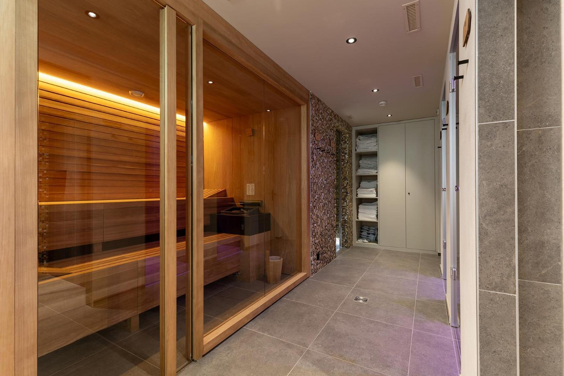 Hotel Central, Spa & Lounge Bar Crans-Montana Ngoại thất bức ảnh