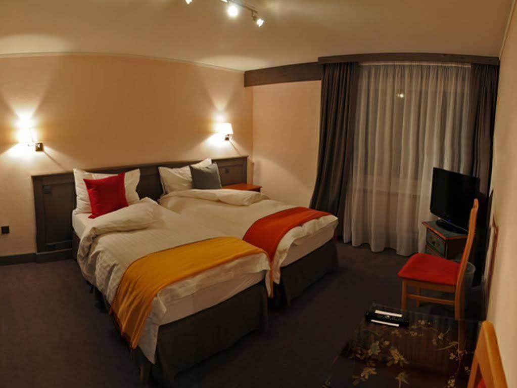 Hotel Central, Spa & Lounge Bar Crans-Montana Ngoại thất bức ảnh